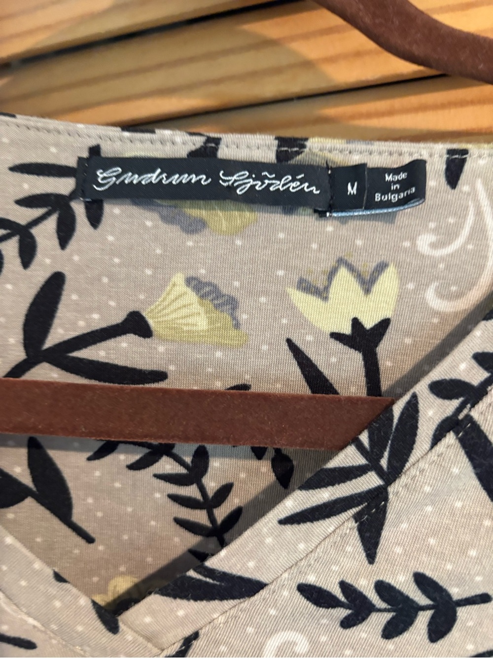 Gudrun Sjödén Women’s Taupe Botanical Scandinavian Inspire Floral Shirt Top Boho - Picture 3 of 7